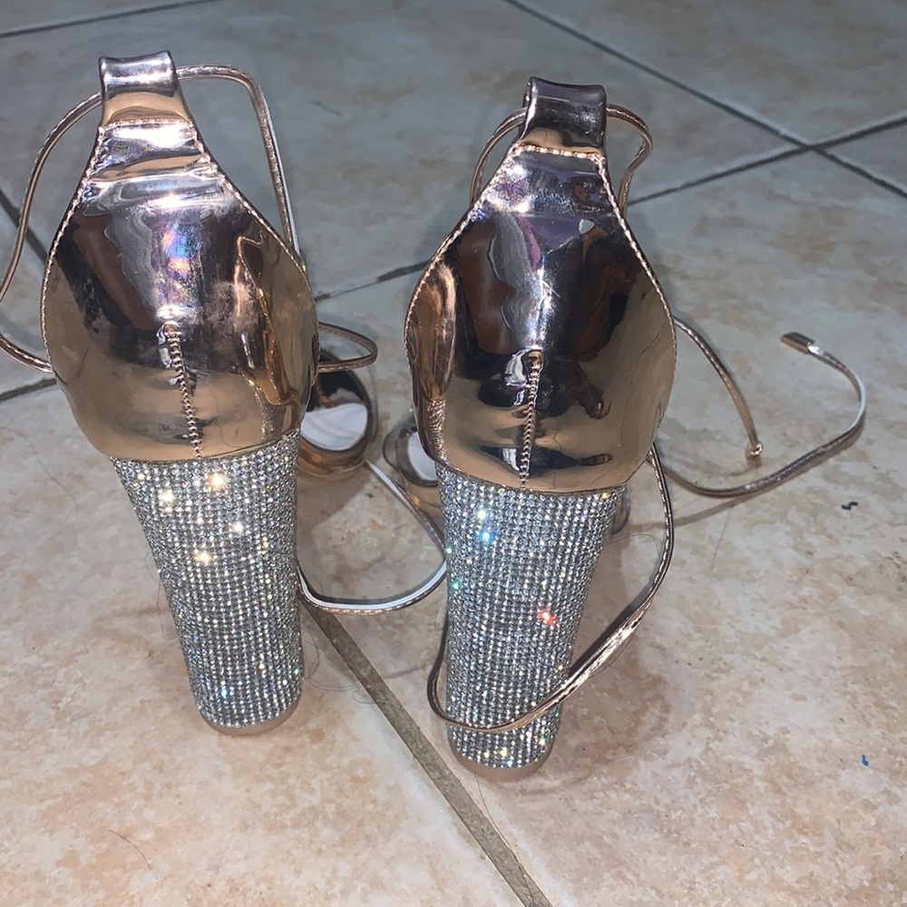 Heels - Picture 5 of 7